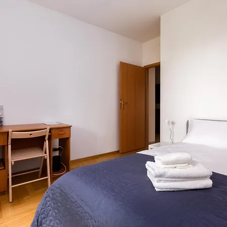 Centre By Bookinghost