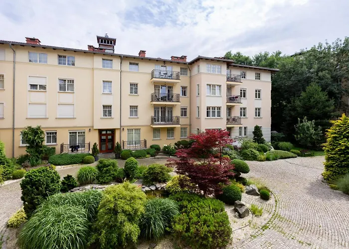 Centre By Bookinghost アパート