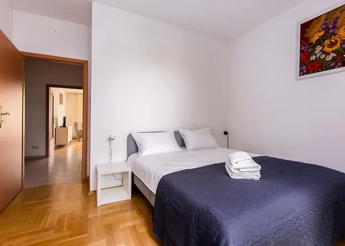 Centre By Bookinghost Апартаменты *