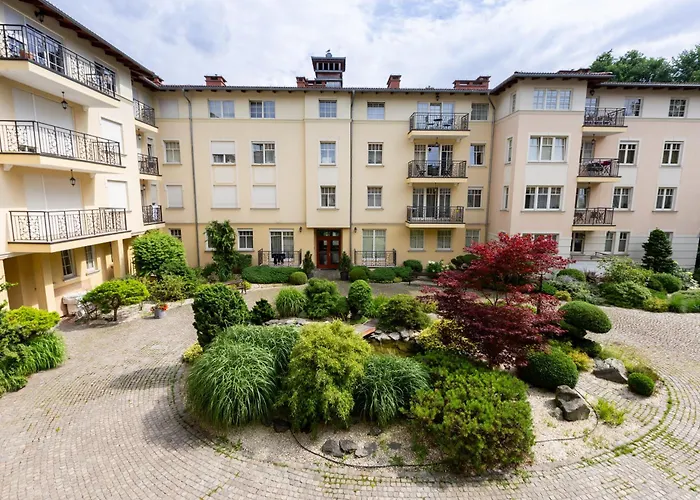 Centre By Bookinghost Апартаменты